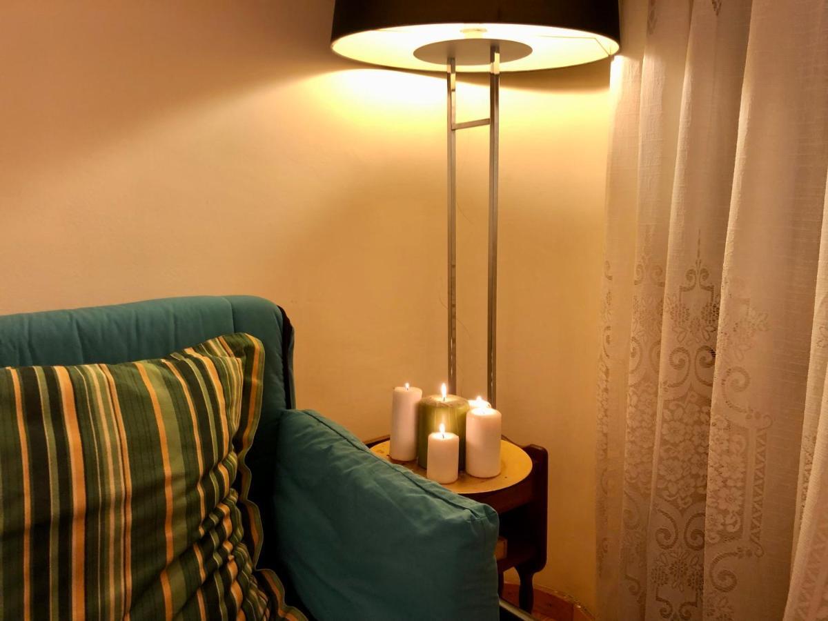 Maison Biscuit. Apartament A La Placa De La Vila カンプロドン エクステリア 写真