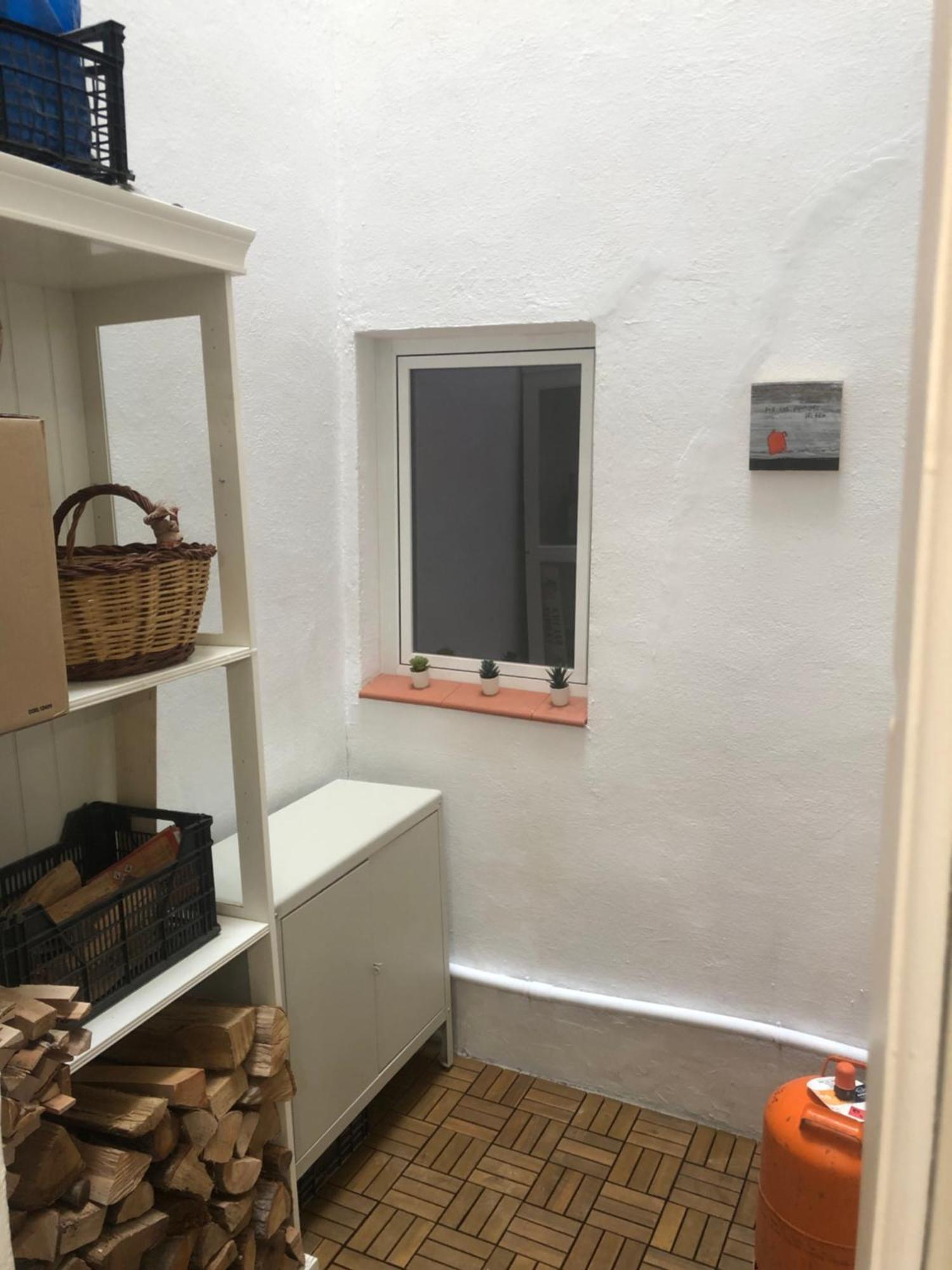 Maison Biscuit. Apartament A La Placa De La Vila カンプロドン エクステリア 写真